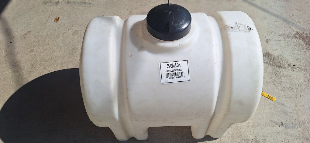 35 Gallon Water Tank