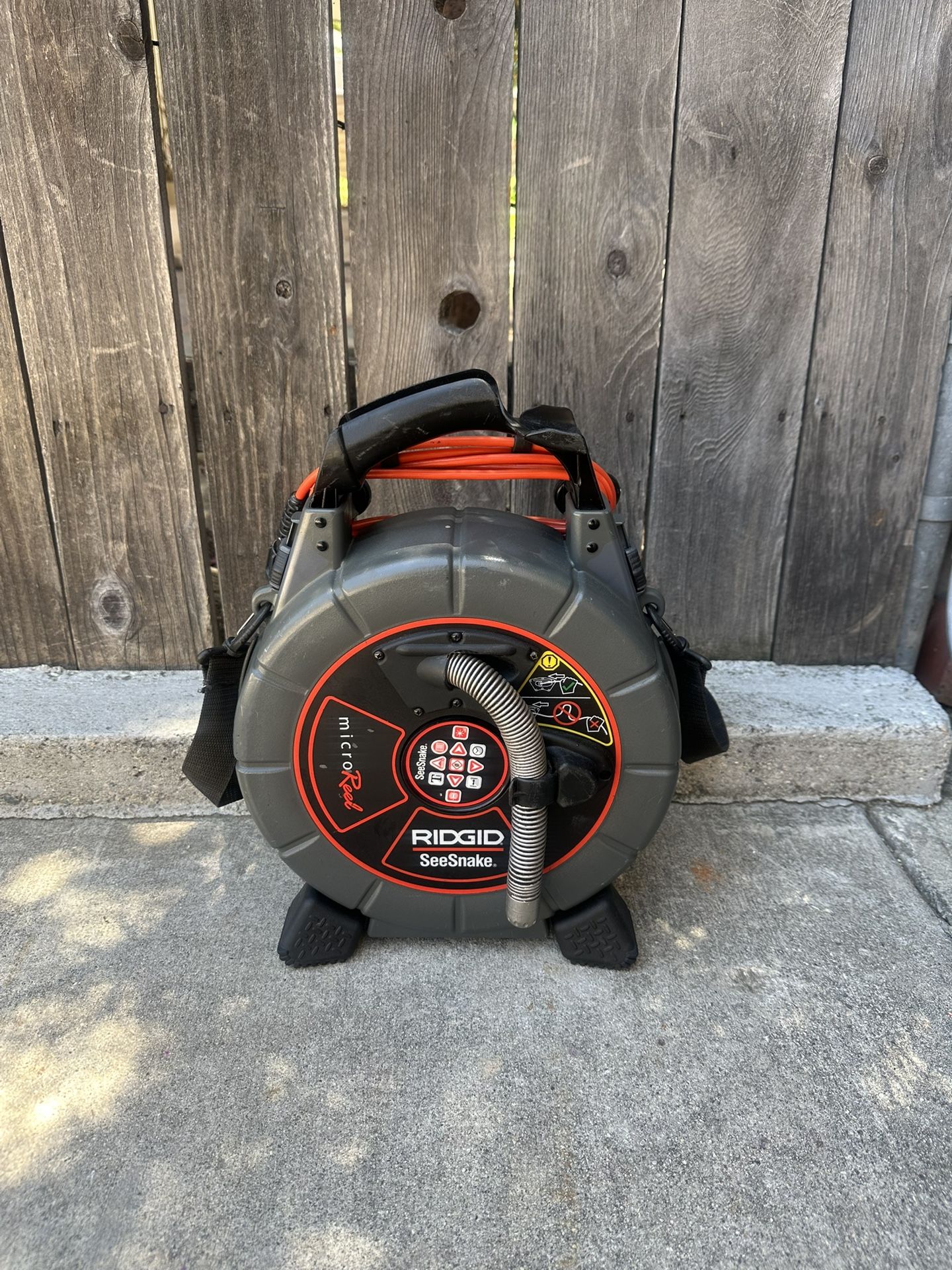 RIDGID SEESNAKE MICRO REEL SEWER CAMERA 100' FEET 512hz sonde (For parts)