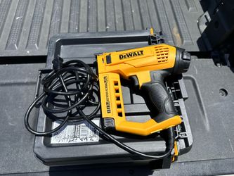 Dewalt 5-in-1 Multi-Tacker and Brad Nailer