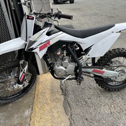 2021 SSR 189 Dirt bike 