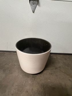Beige Ceramic decorative Planter Pot