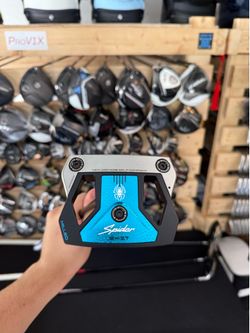 Lefty spyder putter