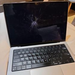 💻✨ MacBook Screen Repair – Pro & Air Models!