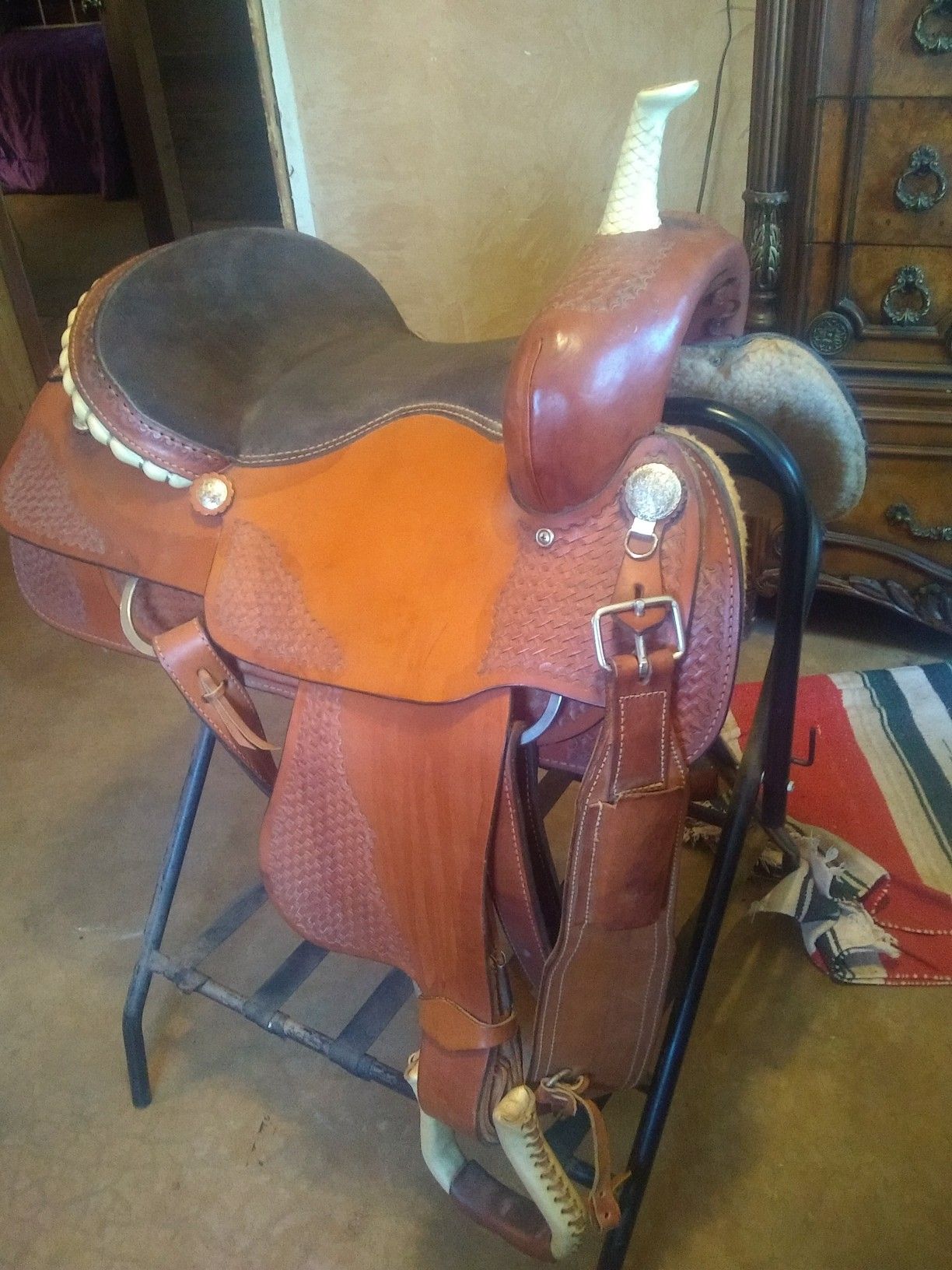 Cutting saddle