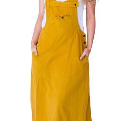Lovely Planet Women's Dungaree Dress Ethically Made Overall Organic Cotton Size XL
Material =100% Cotton Fabric Coconut Button, low Impact dyes.
