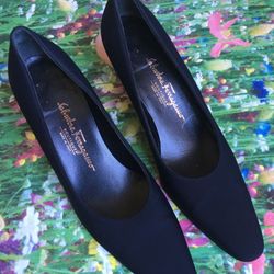 Salvatore Ferragamo Classic Black Fabric Pump w/ New Heel 8 AA Cocktail Shoe
