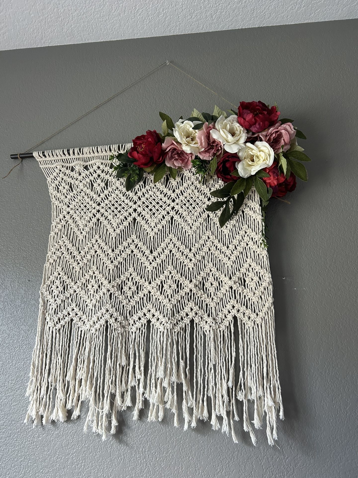 Macrame Wall Hanging With Detachable Floral 