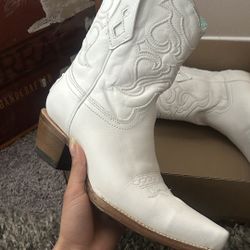 Real leather white boots 