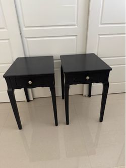 2 nightstand tables black