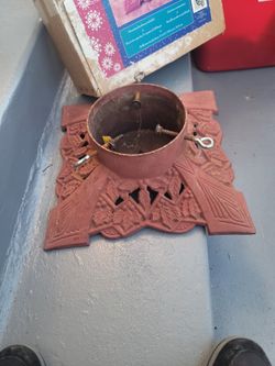 Cast Iron Tree Stand