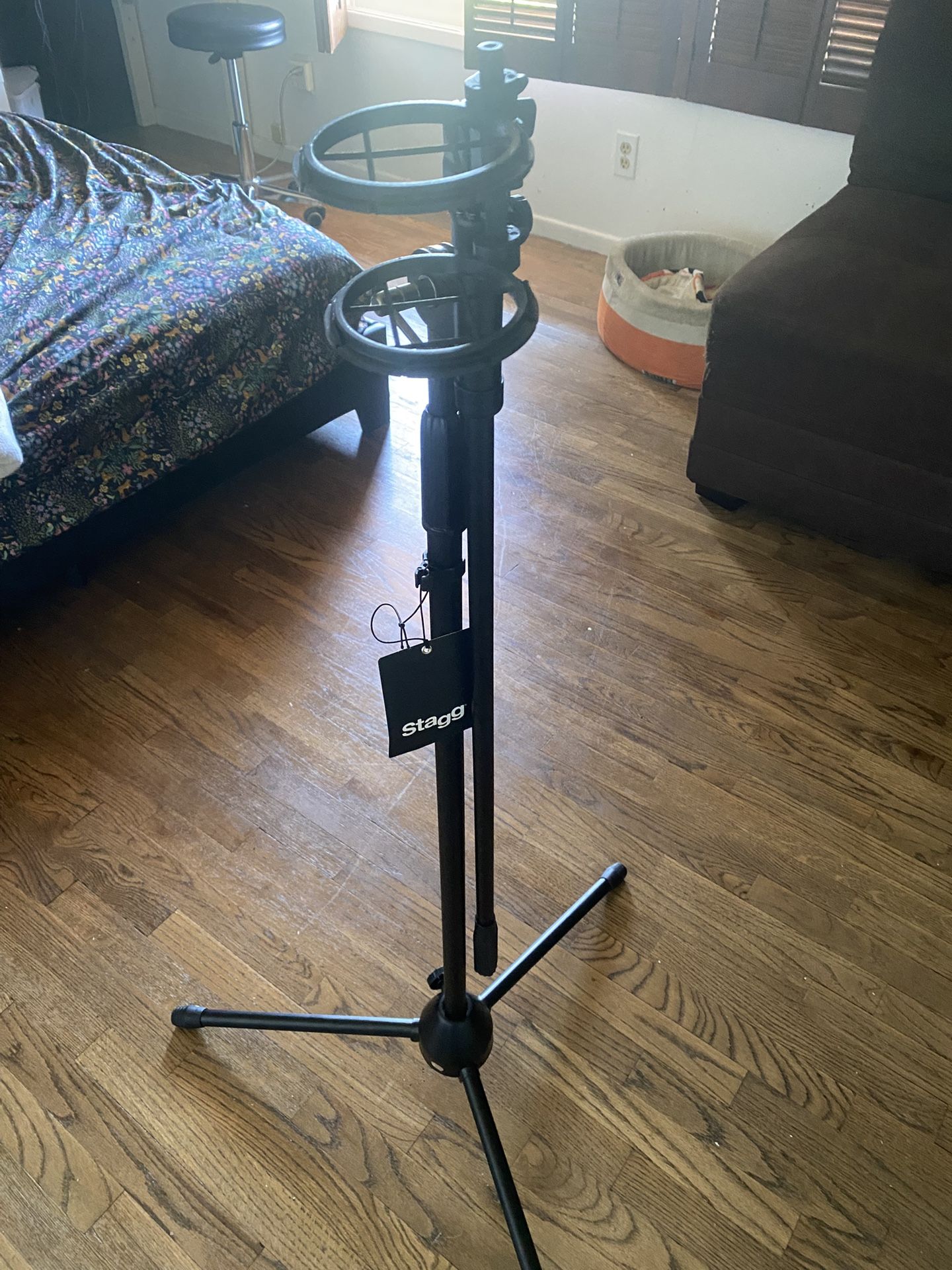 Microphone Stand (universal)