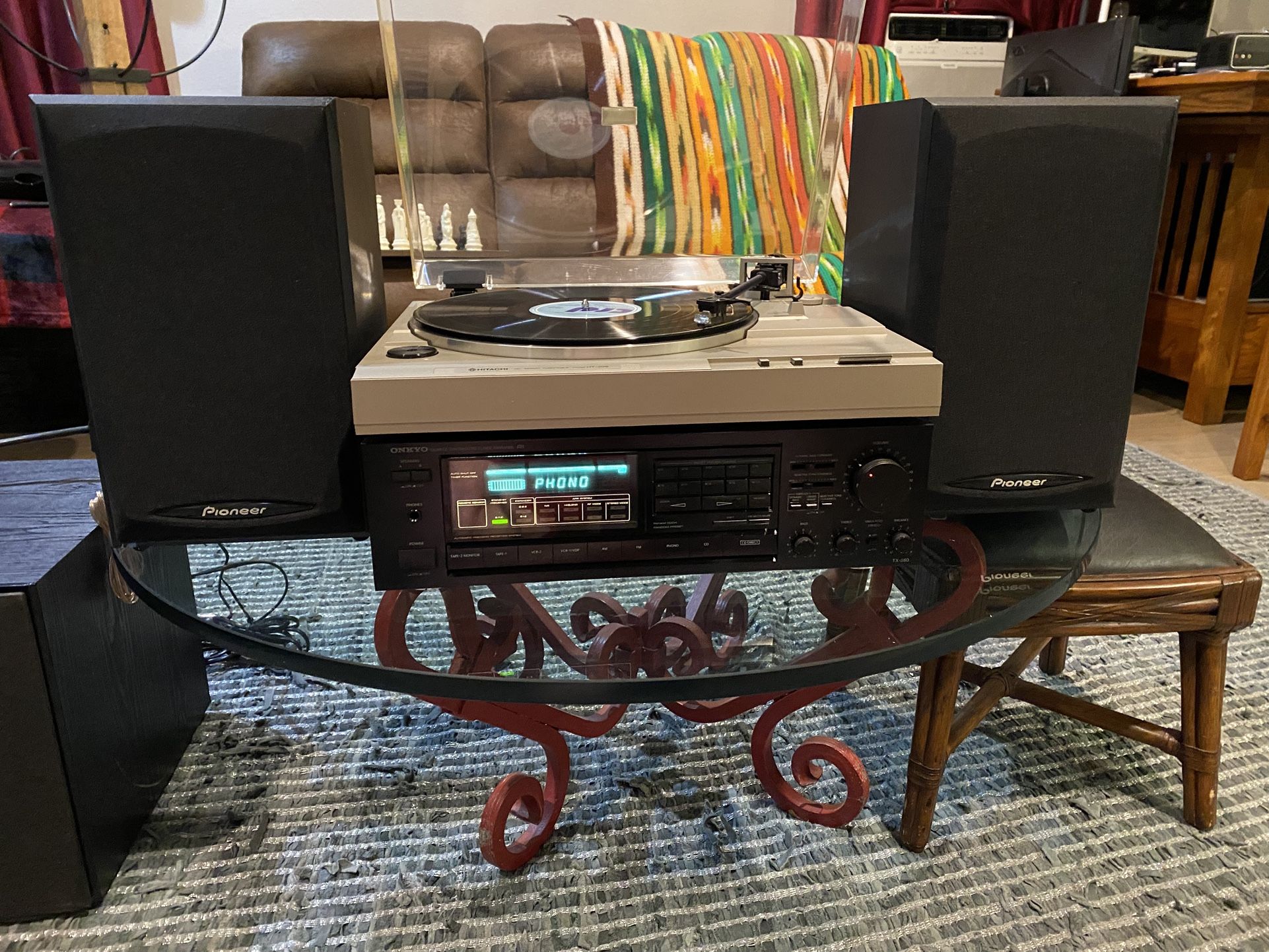 Hitachi HT-2OS Vintage Japan Hifi Turntable Stereo Receiver ONKYO TX-860 Pioneer S-H152B-K speakers
