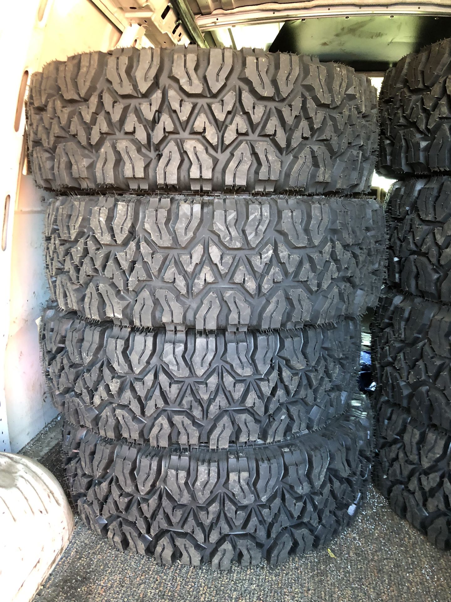 LT245/70/16 Nuevas Precio Firme