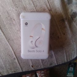 Beats Solo 4 In Box Not Opened 