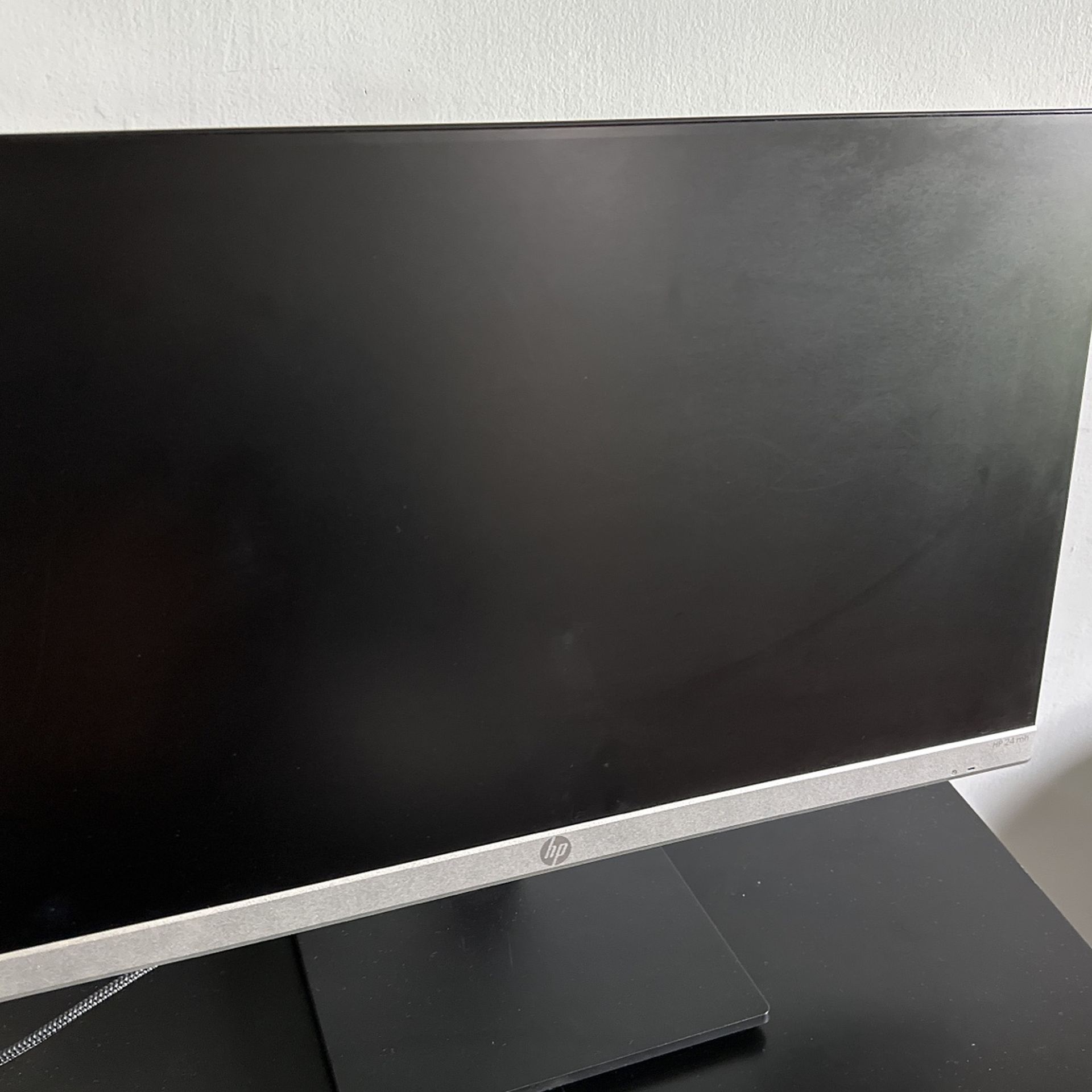 HP  23.8” Monitor 1080P