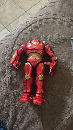 Marvel Hulkbuster figure