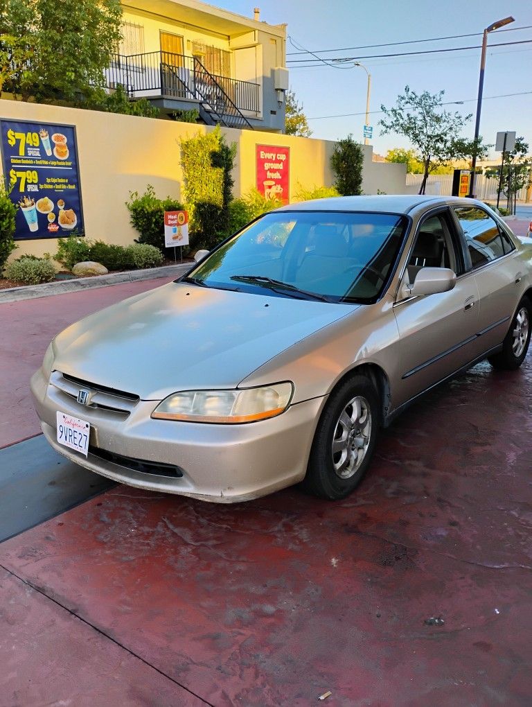 2000 Honda Accord