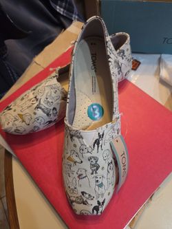Toms slip ons