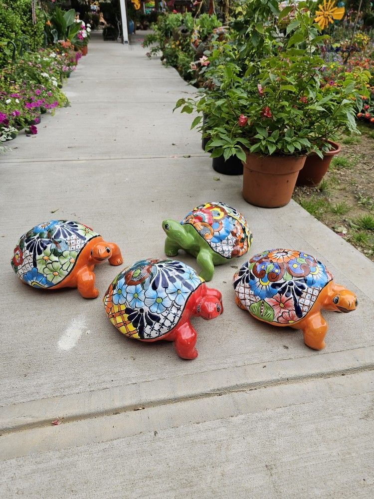 Talavera Turn Face Turtle. (Clay Pots, Planters. Plants. Pottery $45 Cada Una