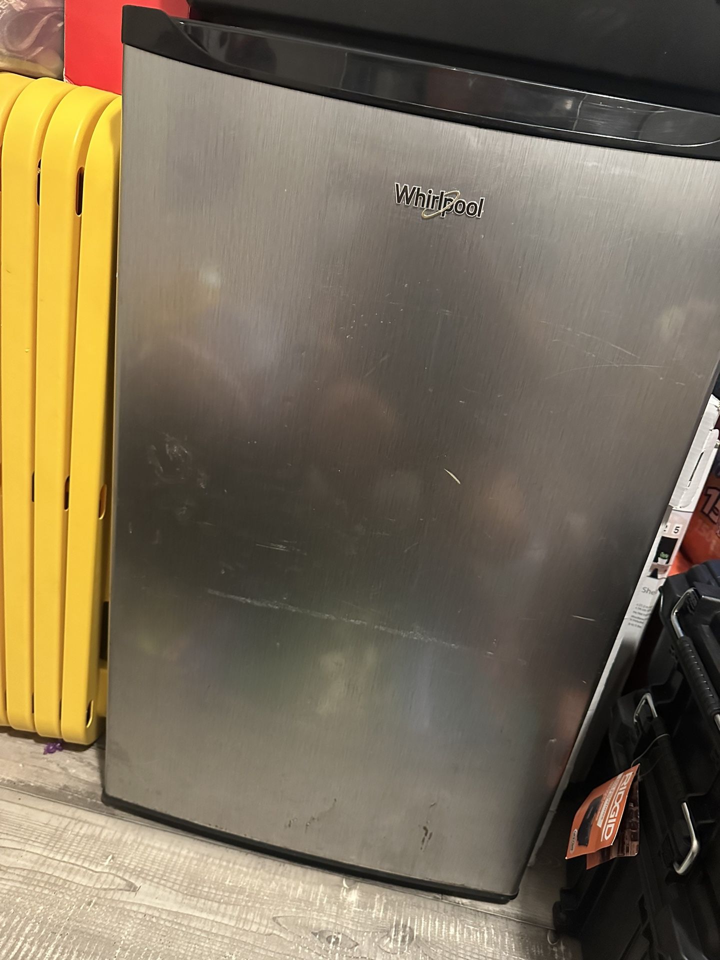 Whirlpool Mini Fridge 