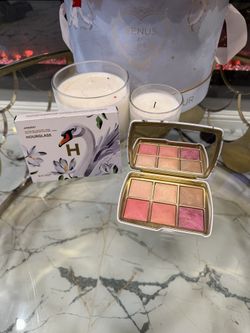 Hourglass ambient lighting edit unlocked - swan FIRM PRICE🦢🤍