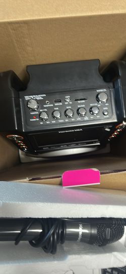 Portable karaoke machine