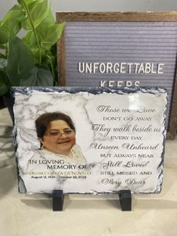 Memorial Plaques 