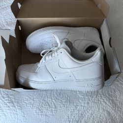 AIR FORCE 1s Size 10.5