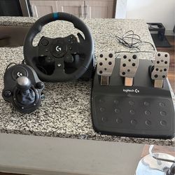 Logitech G923 Racing Wheel + Pedals (Xbox/PC) – Works Perfect, Need Gone