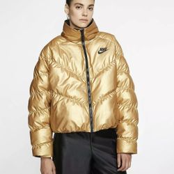 Nike Women's Size XL Sportswear Synthetic Fill Puffy Jacket in Gold 