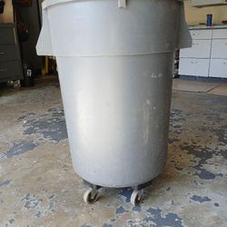 Trash Can...bote De Basura