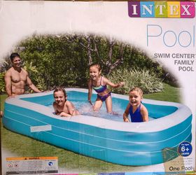 Swim center family pool.
120inX72inx22in