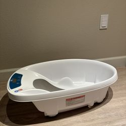 AquaScale Baby Bath Tub