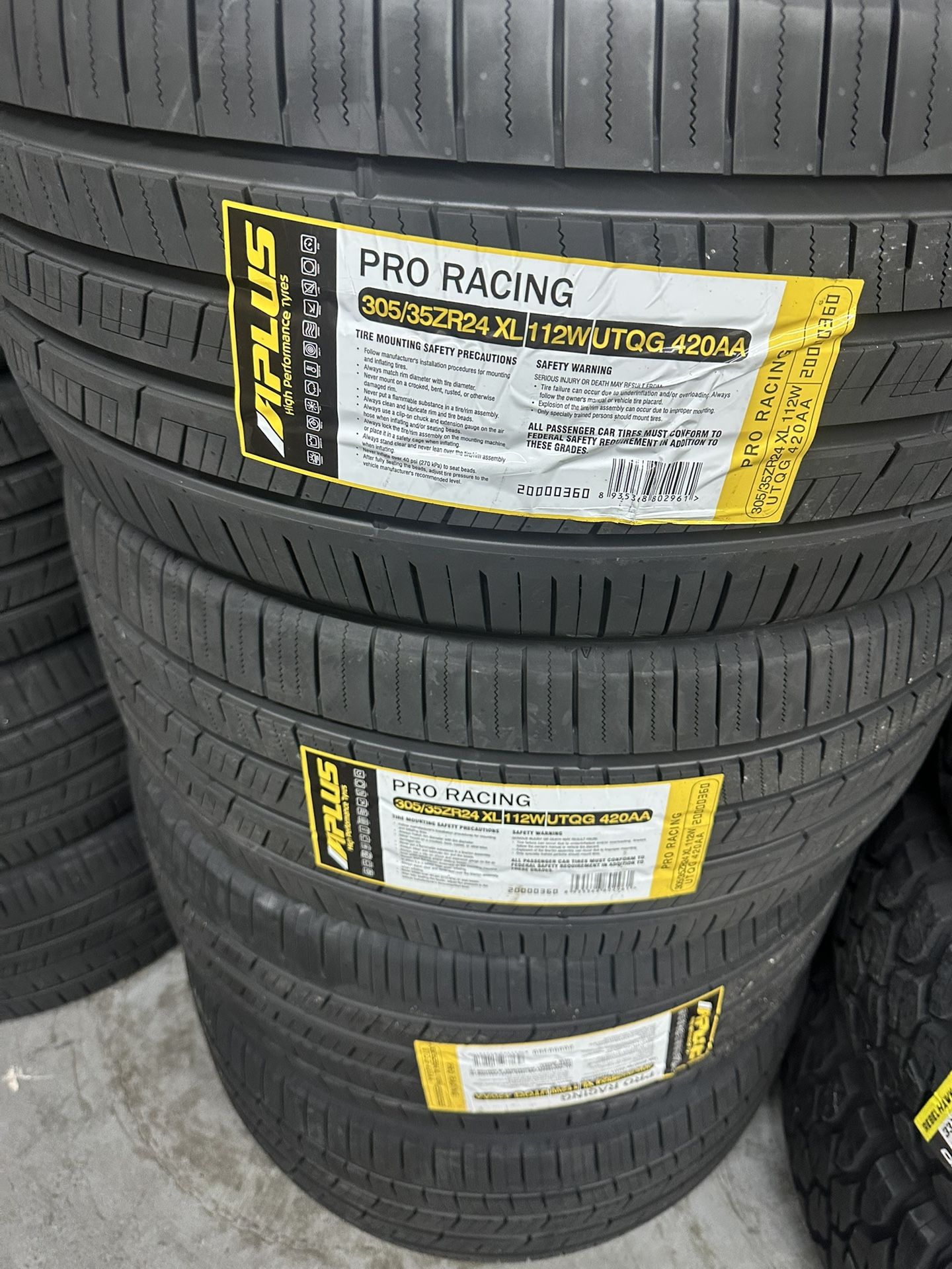 305/35/24 New Set Of Tires