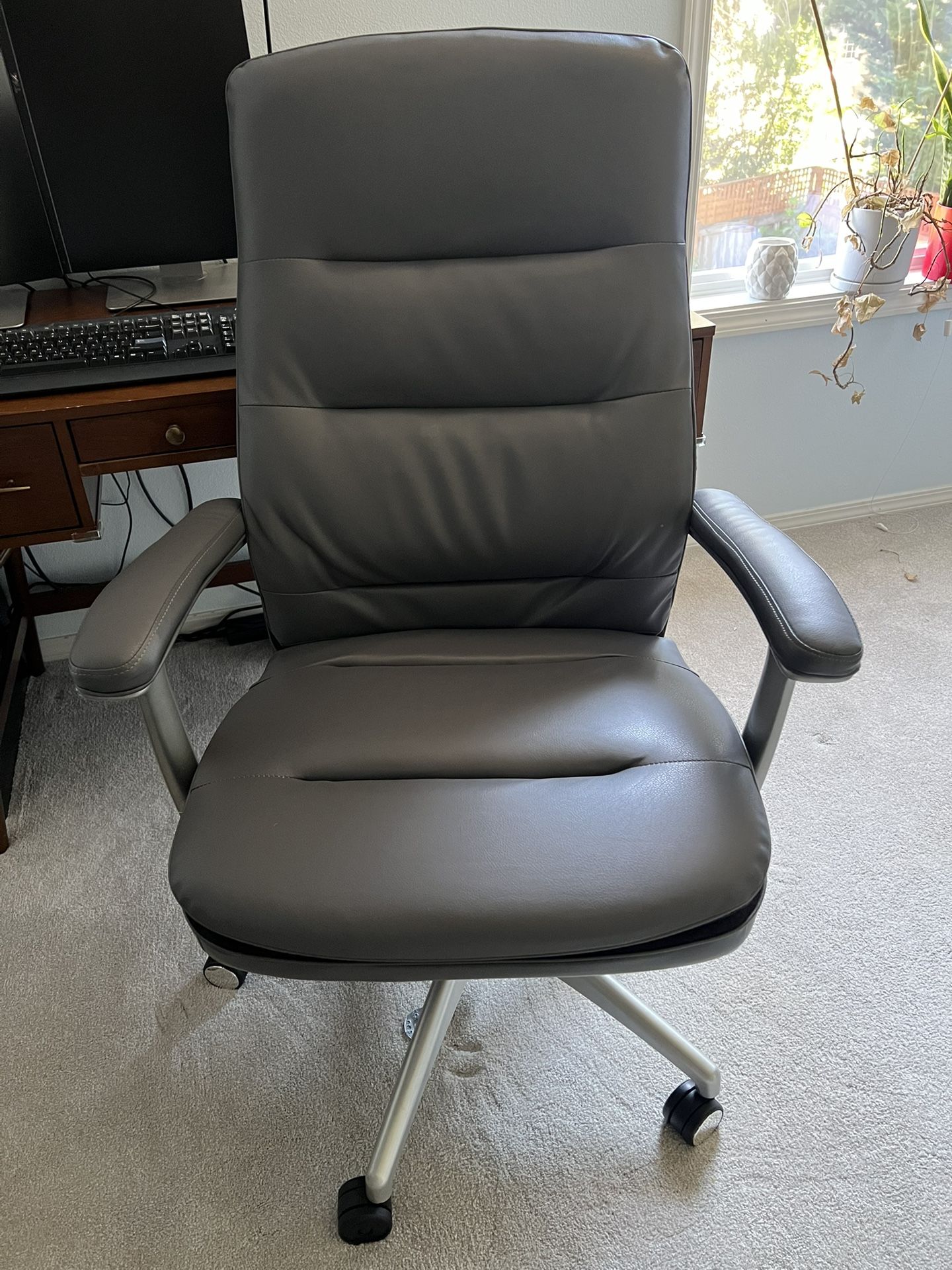 Office Chair - Beauty Rest Platinum Leather Executive Chair
