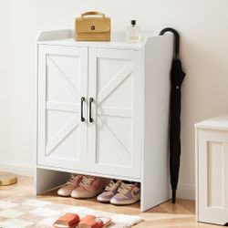 White Farmhouse Wooden Shoe Cabinet with Doors Modern Large 5-Tier Shoe Storage Cabinet Retails $159