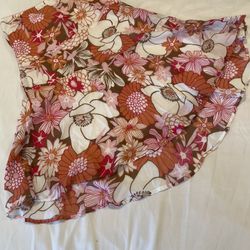 Pretty Skirt Very Flatering