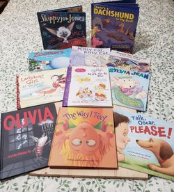 Collection Of 11 Children's Books, Great Condition! Retails For $90+, Great Value At Less Then $2 Each, Price For All!