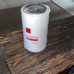 Fleetguard LF3959 Oil Filter SpinOn CUMMINS (contact info removed)
