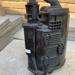 Mercedes Carbón Canister
