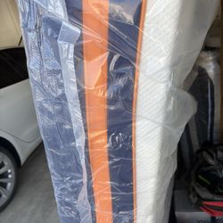 Brand New King Size 14” Memory Foam Mattress 