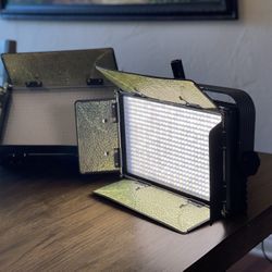 iKan 576 Featherweight Dual Color LED Light, 35W Output, LCD Touch-Screen Controller E