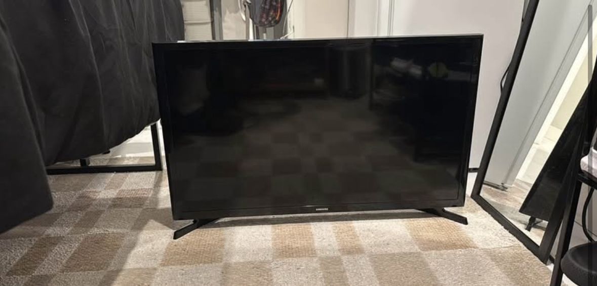 Samsung TV / 1080p (Full HD) / 32 inch / Need Gone ASAP