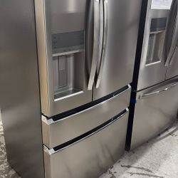 Frigidaire Refrigerator 