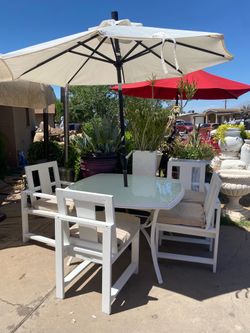Beautiful white patio set 🤍🤍🤍