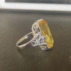 Ring Gemstone Yellow