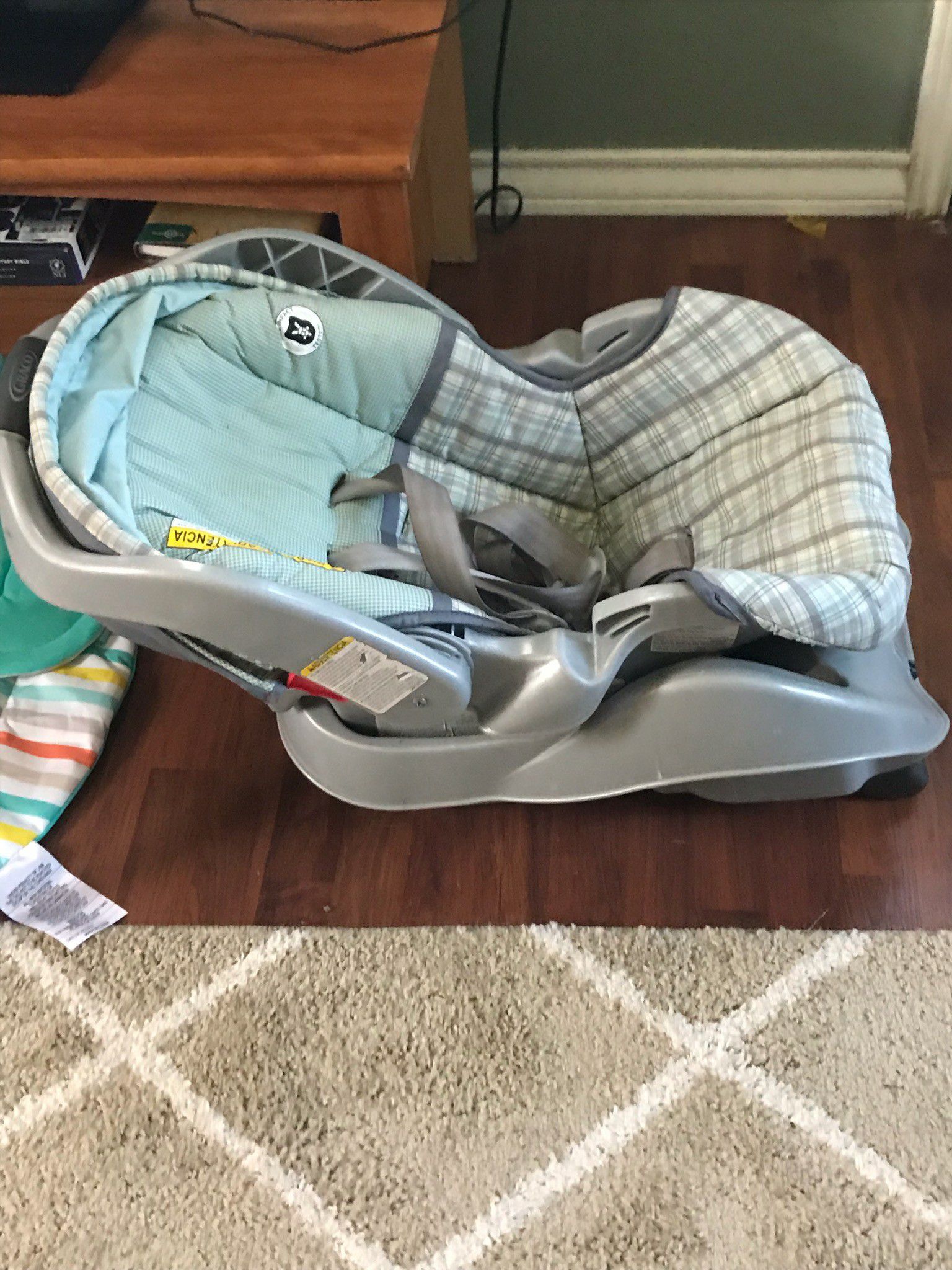 Graco car seat and carrier