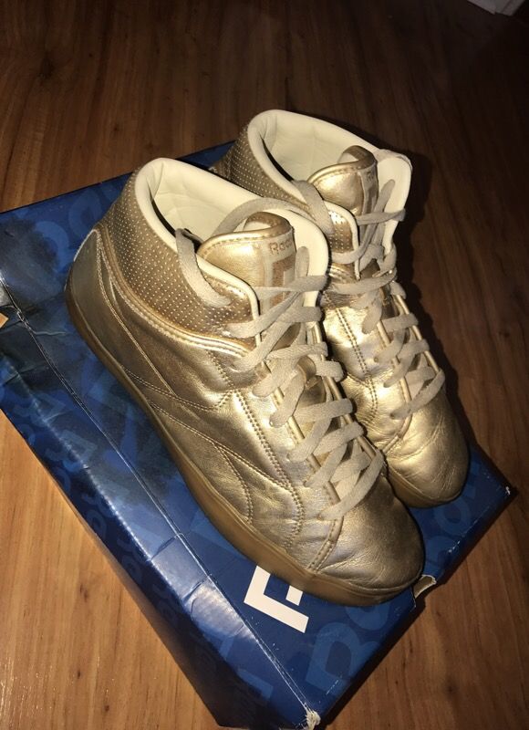 Reebok T-Raww by Tyga gold edition size 10