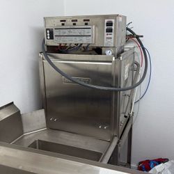 COMMERCIAL DISHWASHER