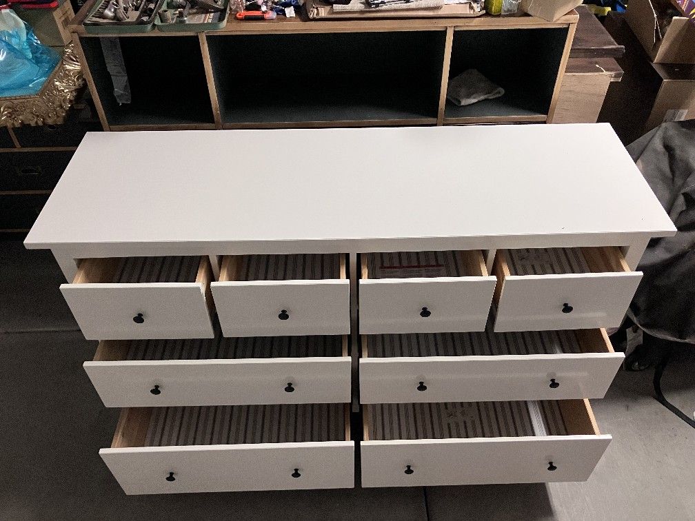 White IKEA HEMNES 8 - Drawer Dresser